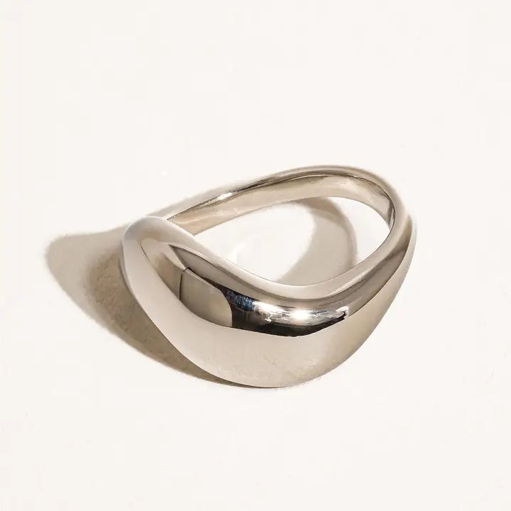 Erin Classic Wavy Band