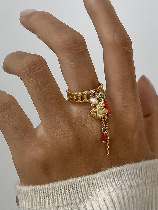 Rade Shell Dangle Ring