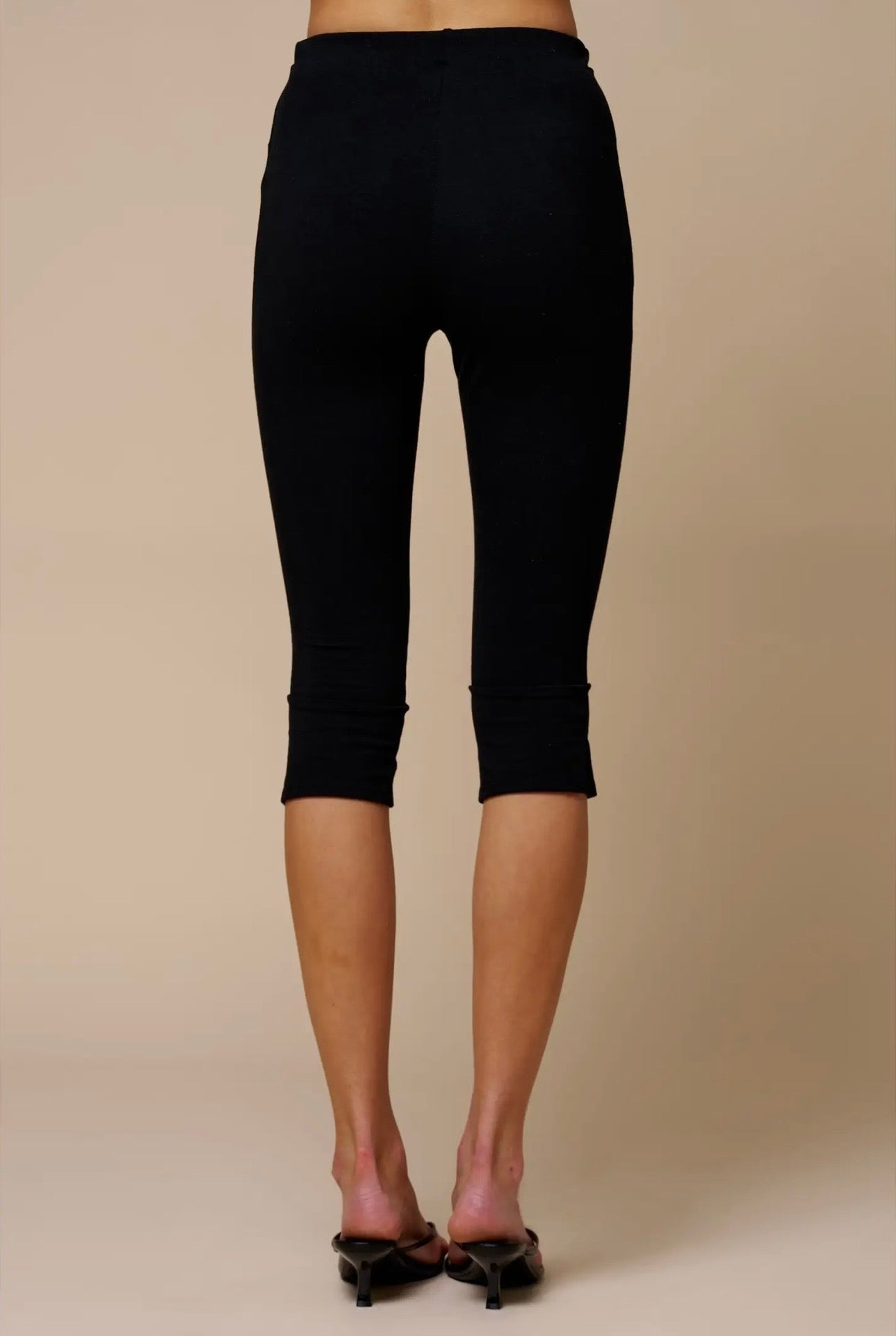 Alexia Capri Legging